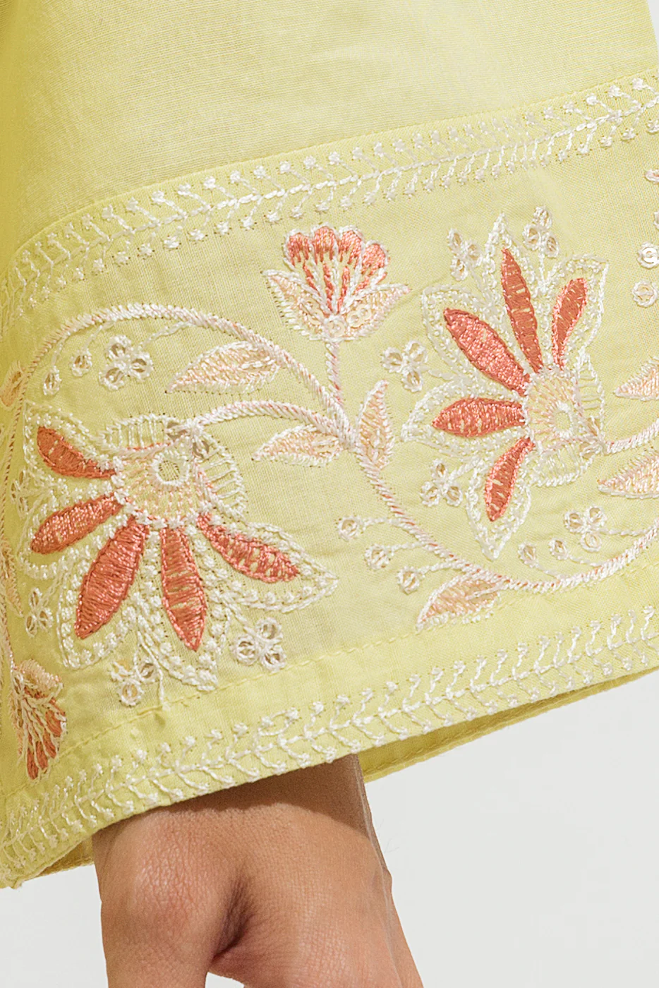EMBROIDERED LAWN SHIRT (PRET) - Image 4