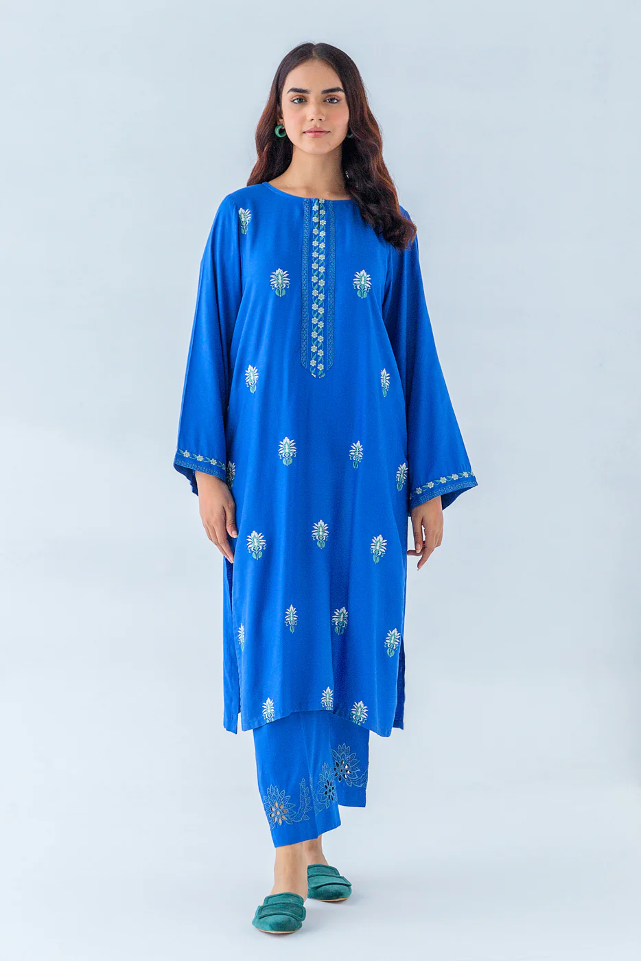 2 PIECE EMBROIDERED VISCOSE SUIT (PRET) - Image 2