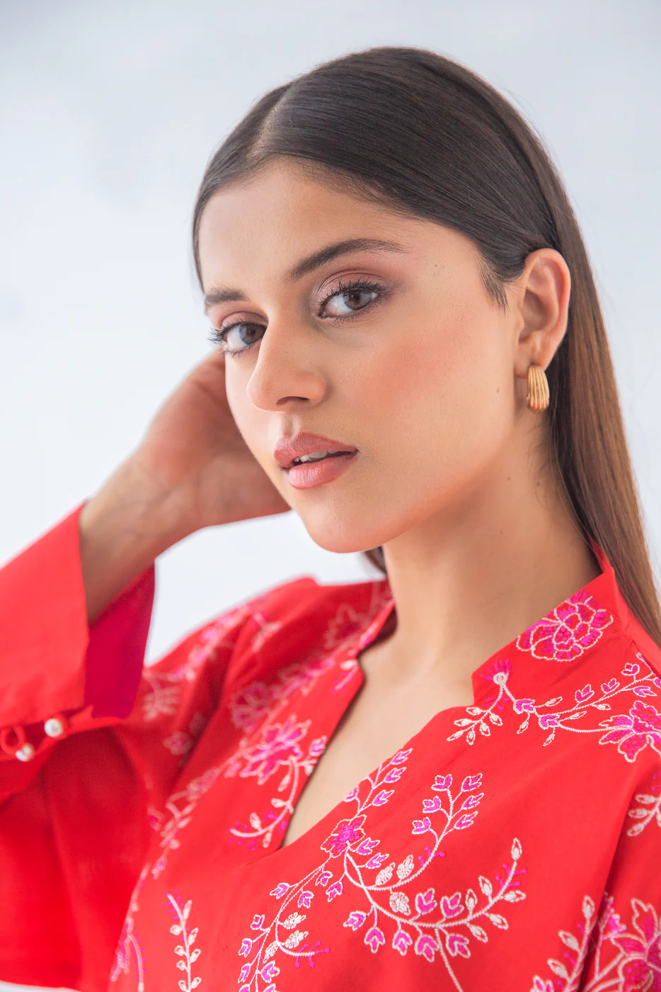 EMBROIDERED LAWN SHIRT (PRET) - Image 2