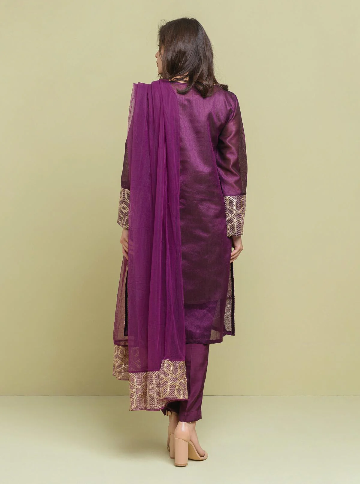 Embroidered Shirt With Dupatta - Image 3