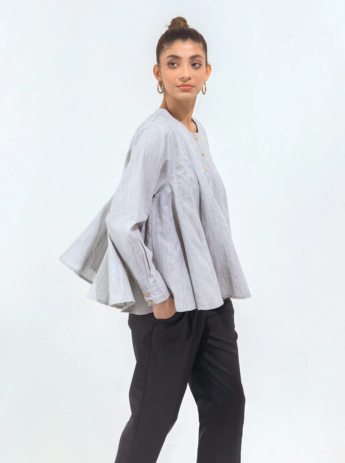 GRAY TEXTURED PLEATED PEPLUM - Image 4