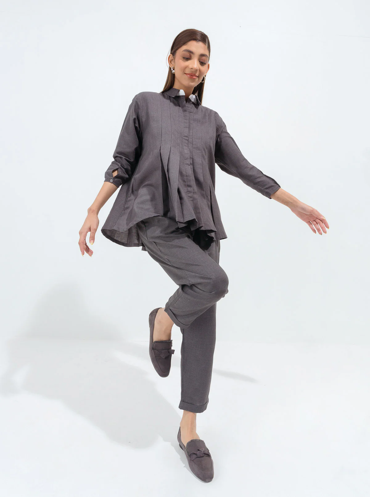 BLACK PLEATED CO-ORD SET - Image 3