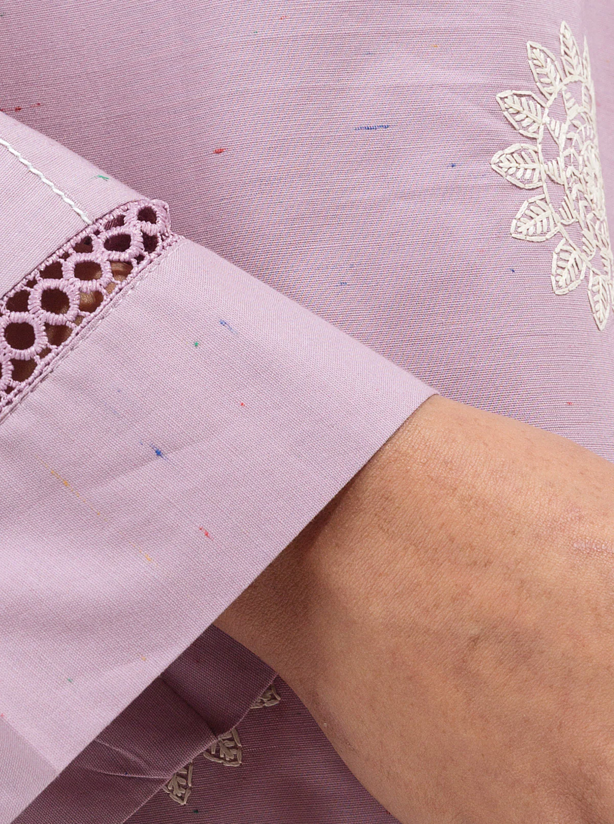 EMBROIDERED CAMBRIC SHIRT (PRET) - Image 3