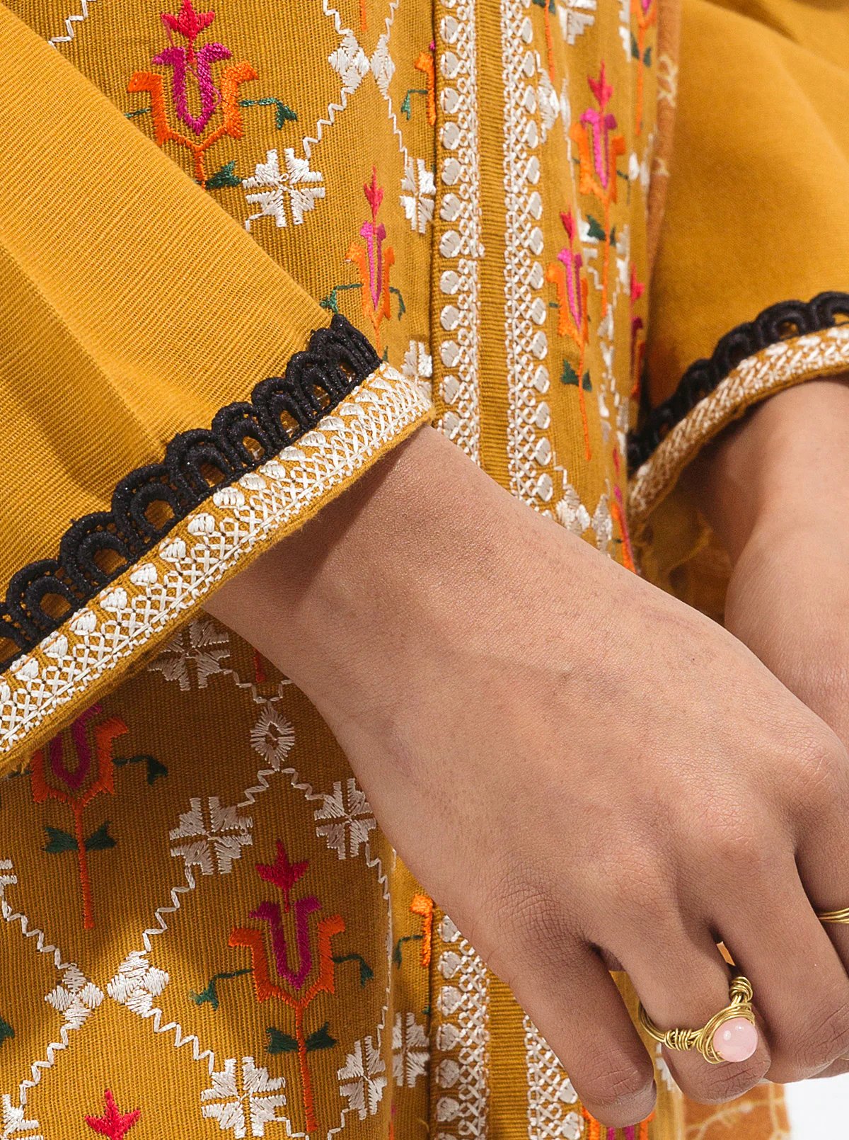 EMBROIDERED SHIRT WITH SHAWL - Image 3