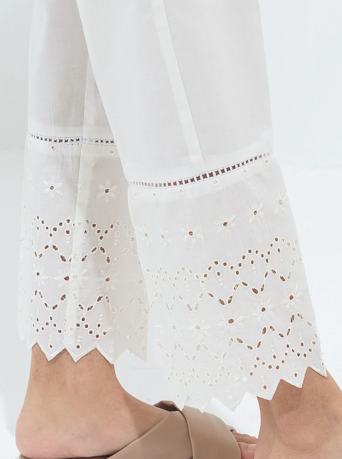 EMBROIDERED STRAIGHT PANTS - Image 2
