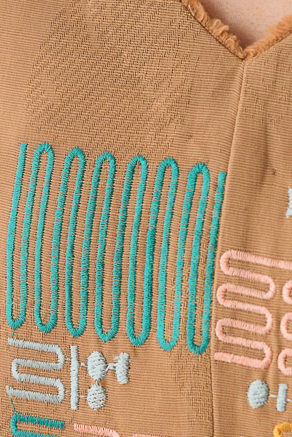 EMBROIDERED KHADDAR JACQUARD SHIRT (PRET) - Image 4