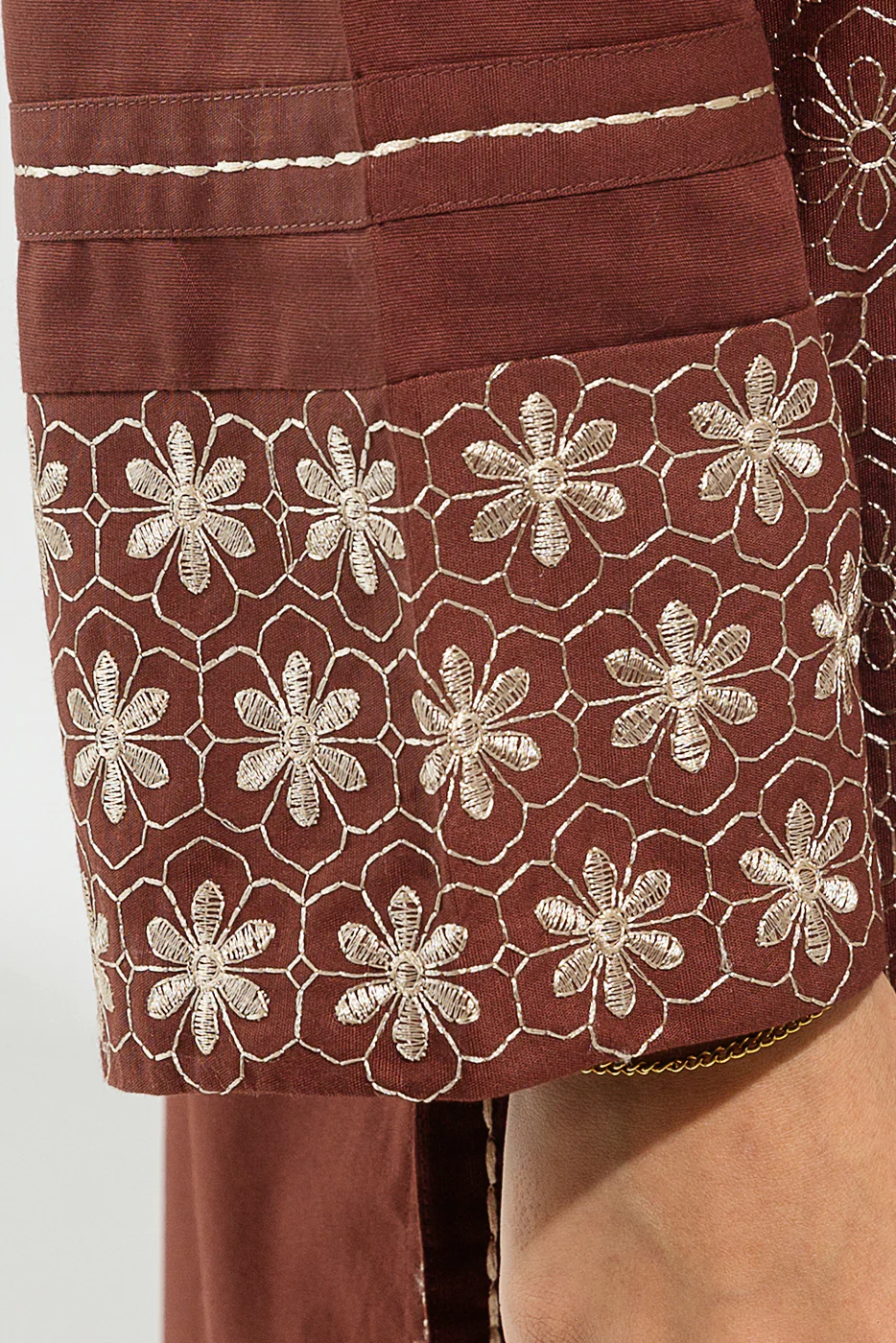 EMBROIDERED KHADDAR SHIRT (PRET) - Image 4