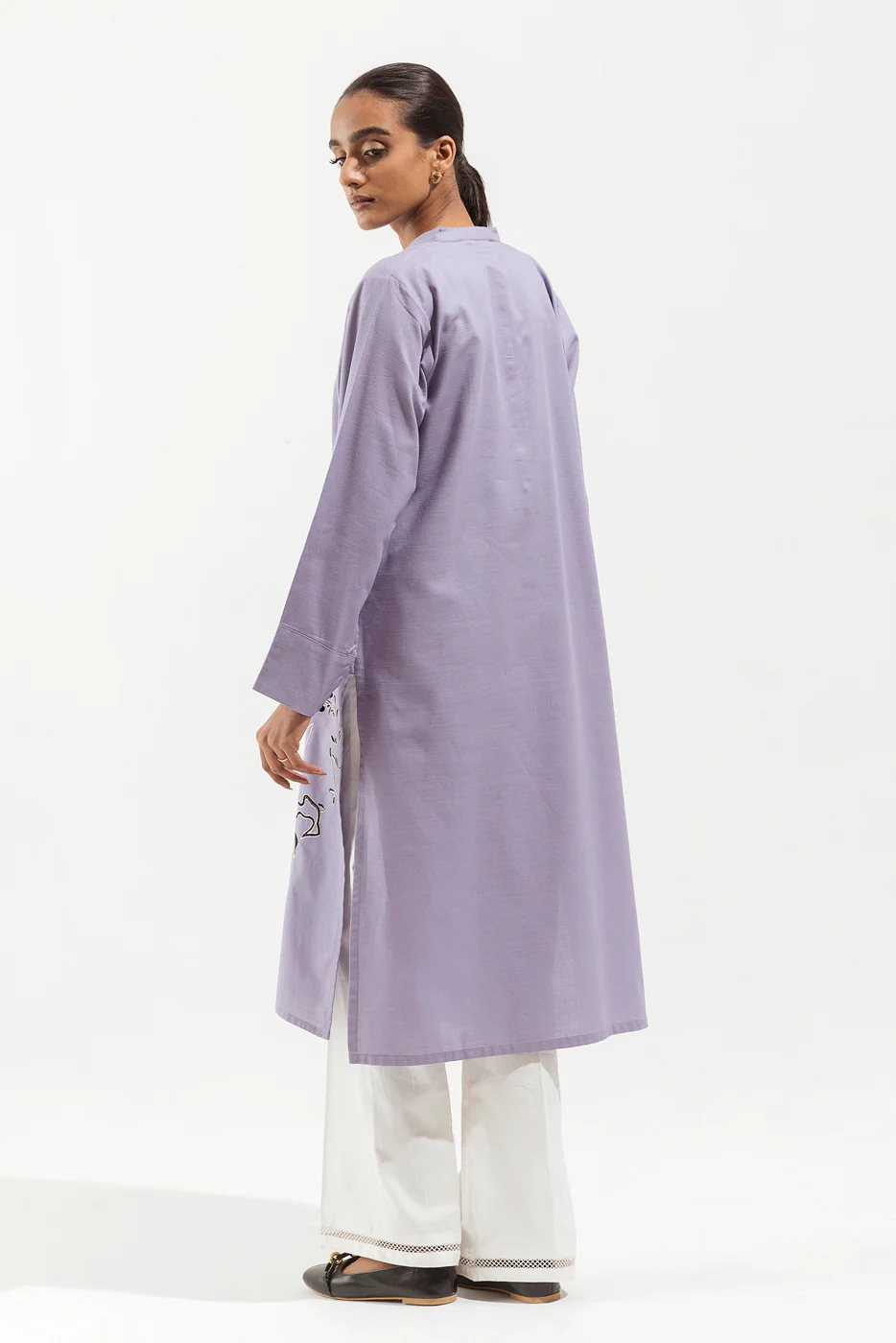 EMBROIDERED SLUB KHADDAR SHIRT (PRET) - Image 3