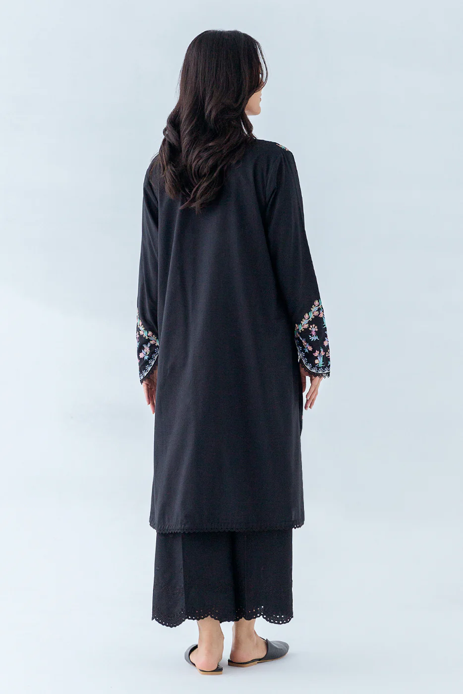 EMBROIDERED LAWN SHIRT (PRET) - Image 3