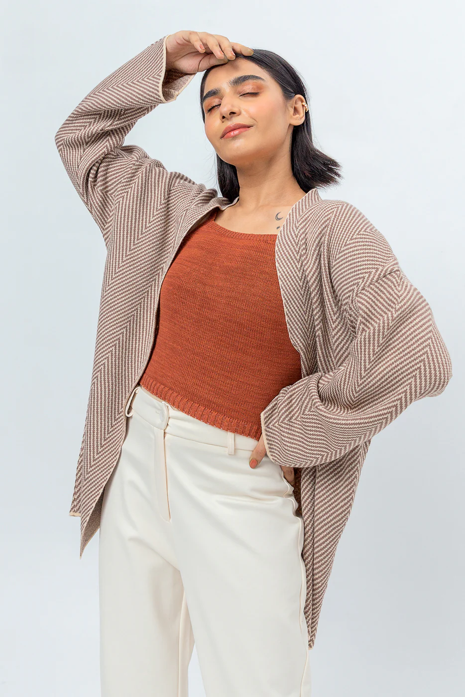 HERRINGBONE SHRUG - Image 2