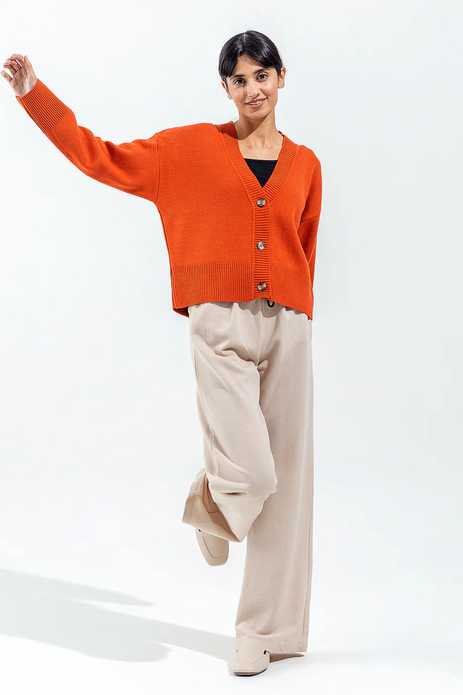 V NECK CARDIGAN - Image 4