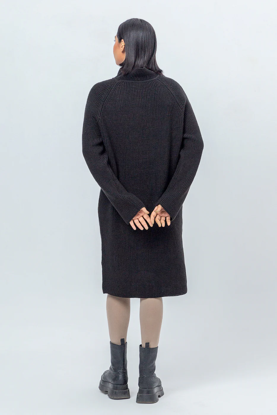 BLACK SWEATER KNIT DRESS - Image 3