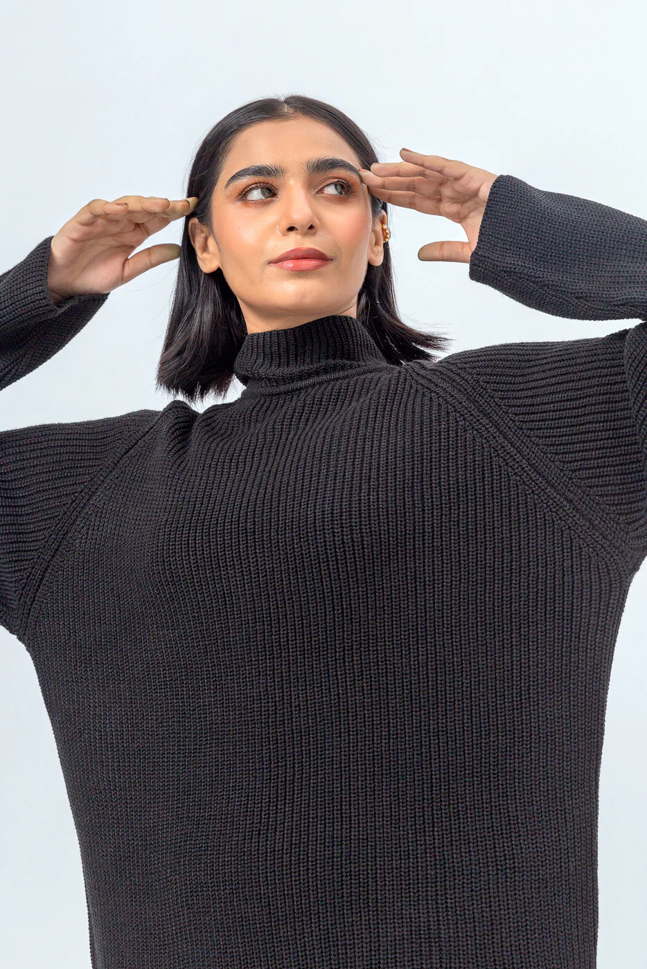 BLACK SWEATER KNIT DRESS - Image 4