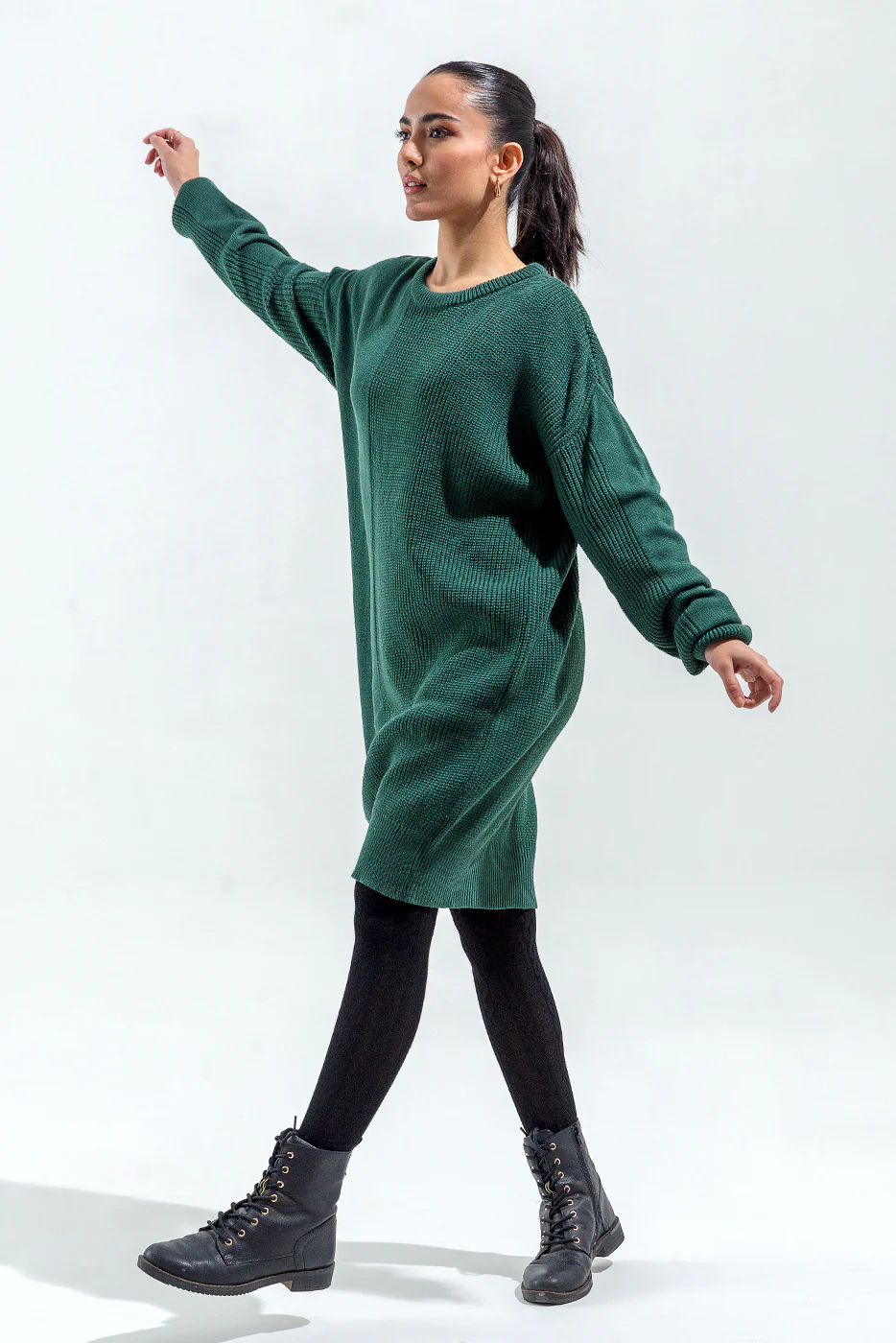 KNITTED KNEE LENGTH DRESS - Image 4