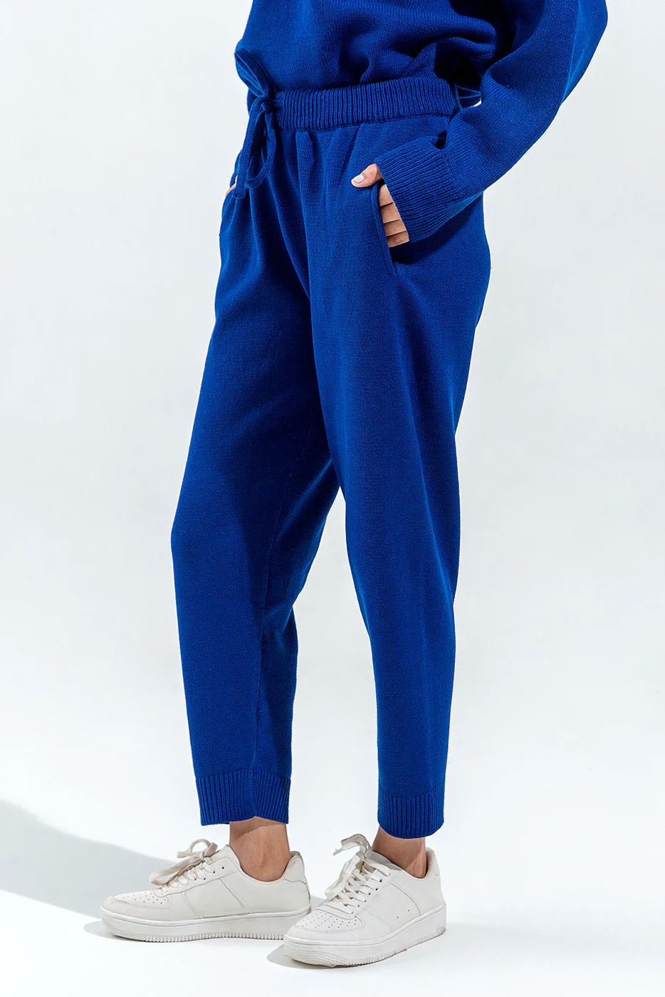 KNITTED TAPERED TROUSERS - Image 2