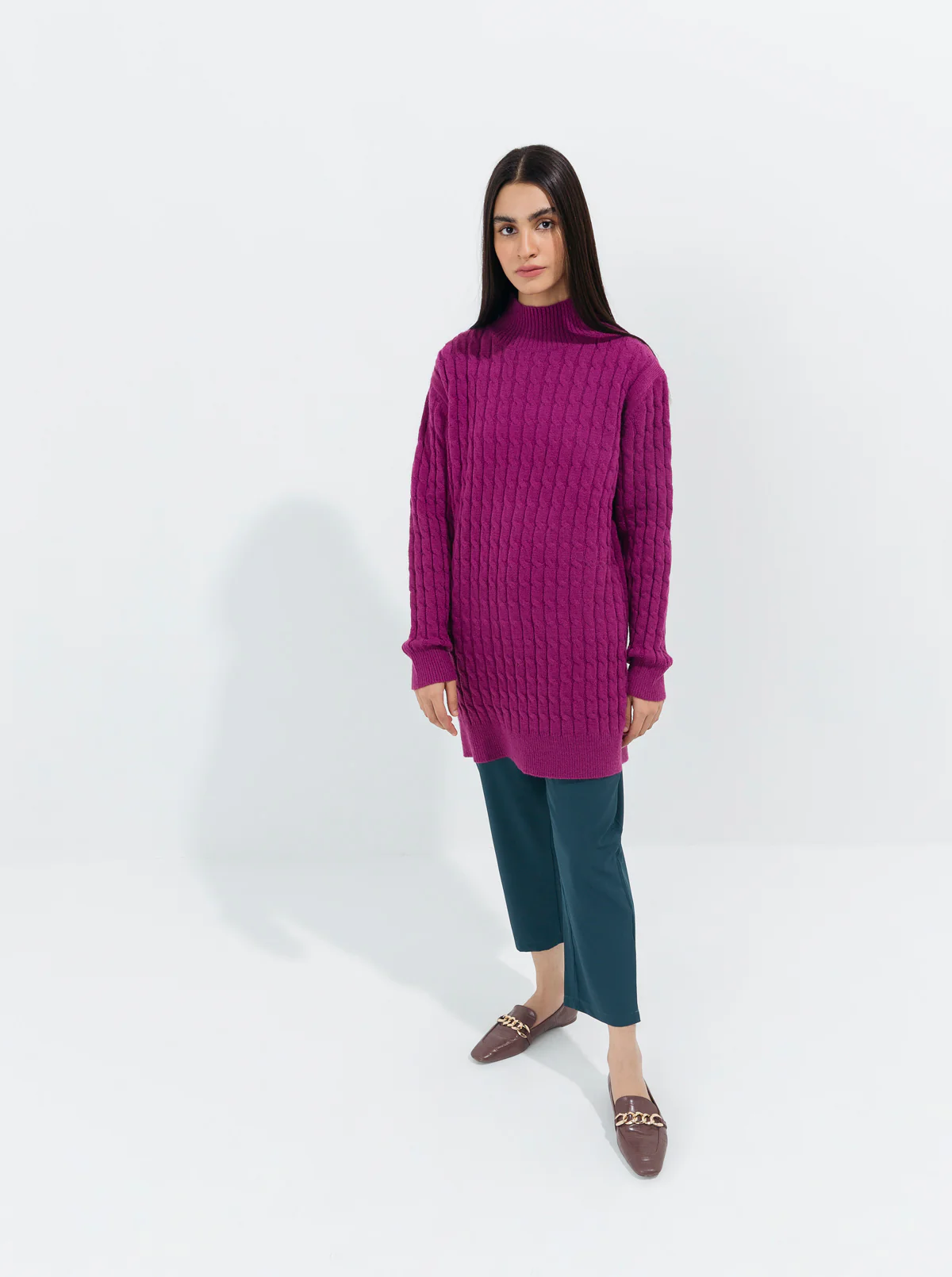 PLUM CABLE KNIT LONG PULLOVER - Image 2