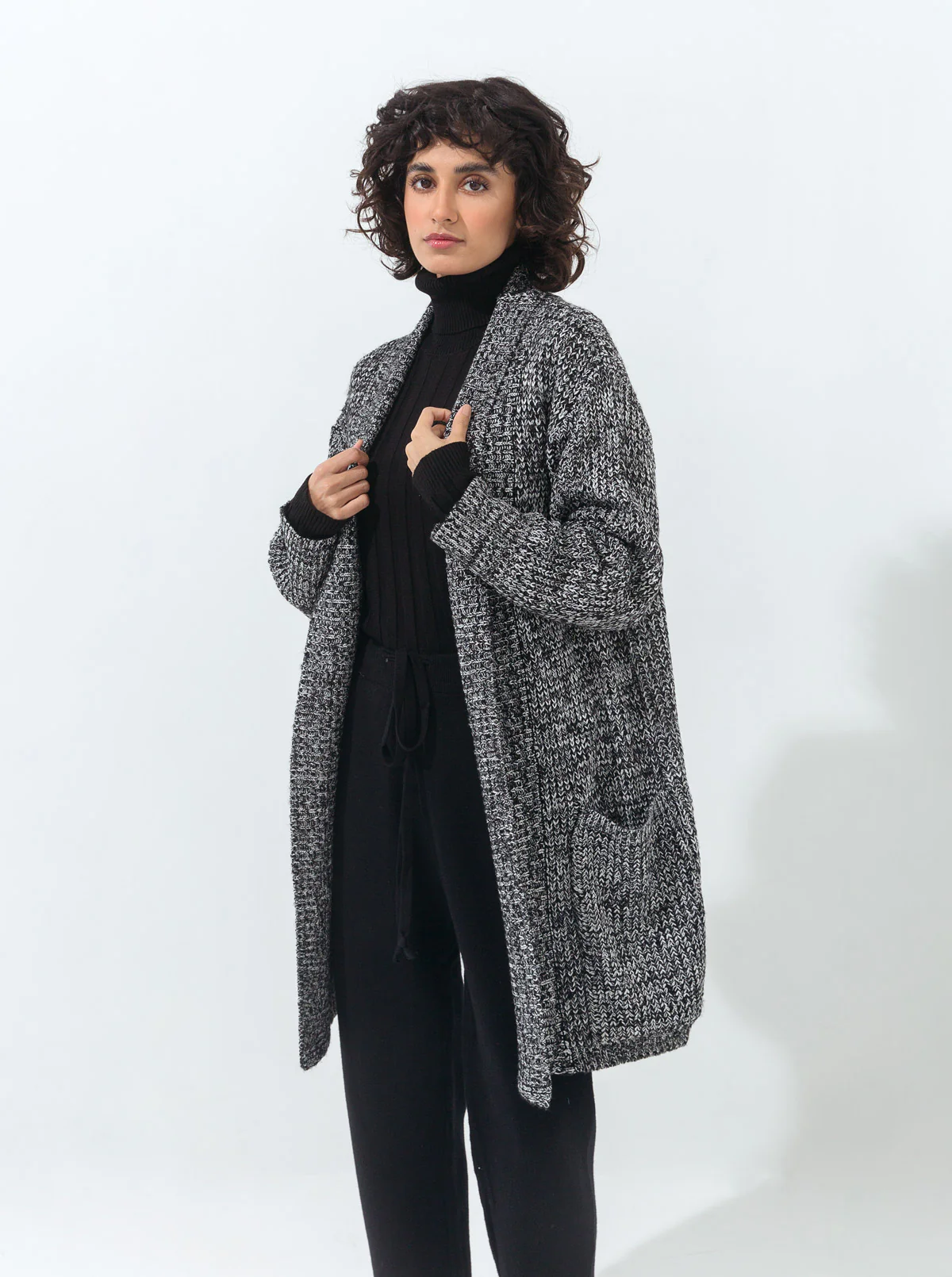 MELANGE GRAY LONG TEXTURED KNIT SHRUG - Image 3