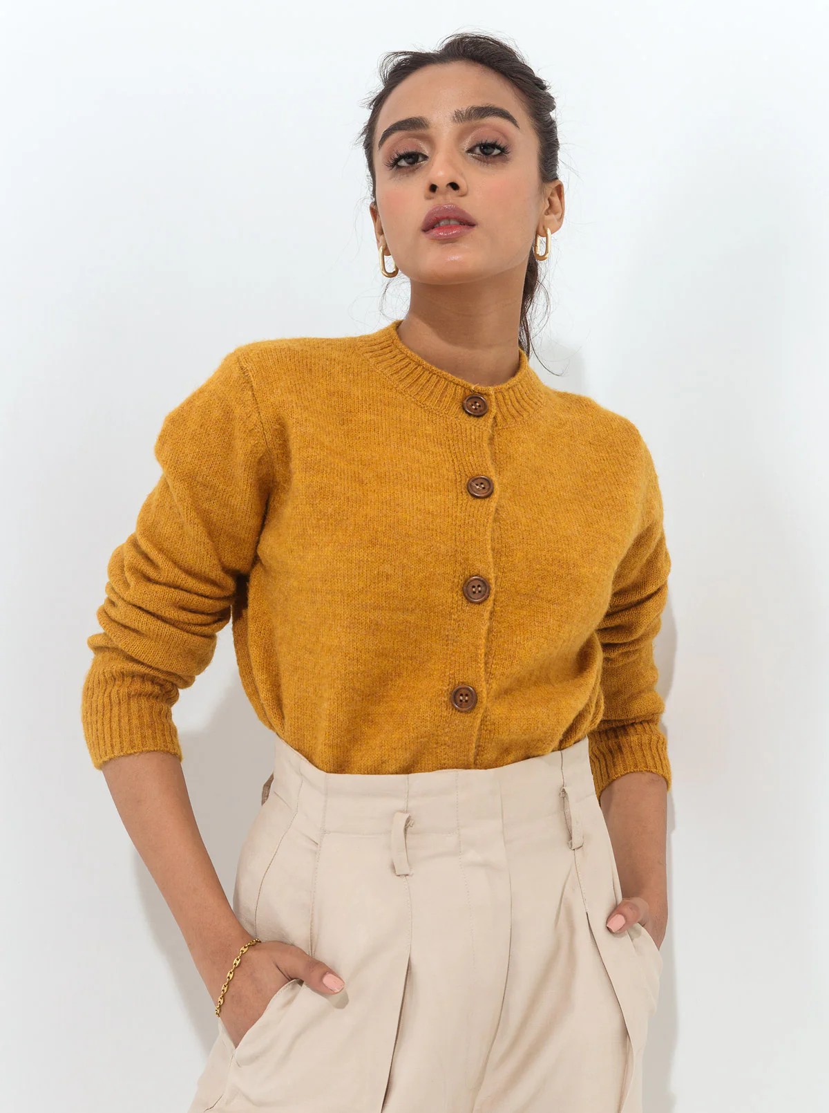 MUSTARD WOODEN BUTTON CARDIGAN - Image 3