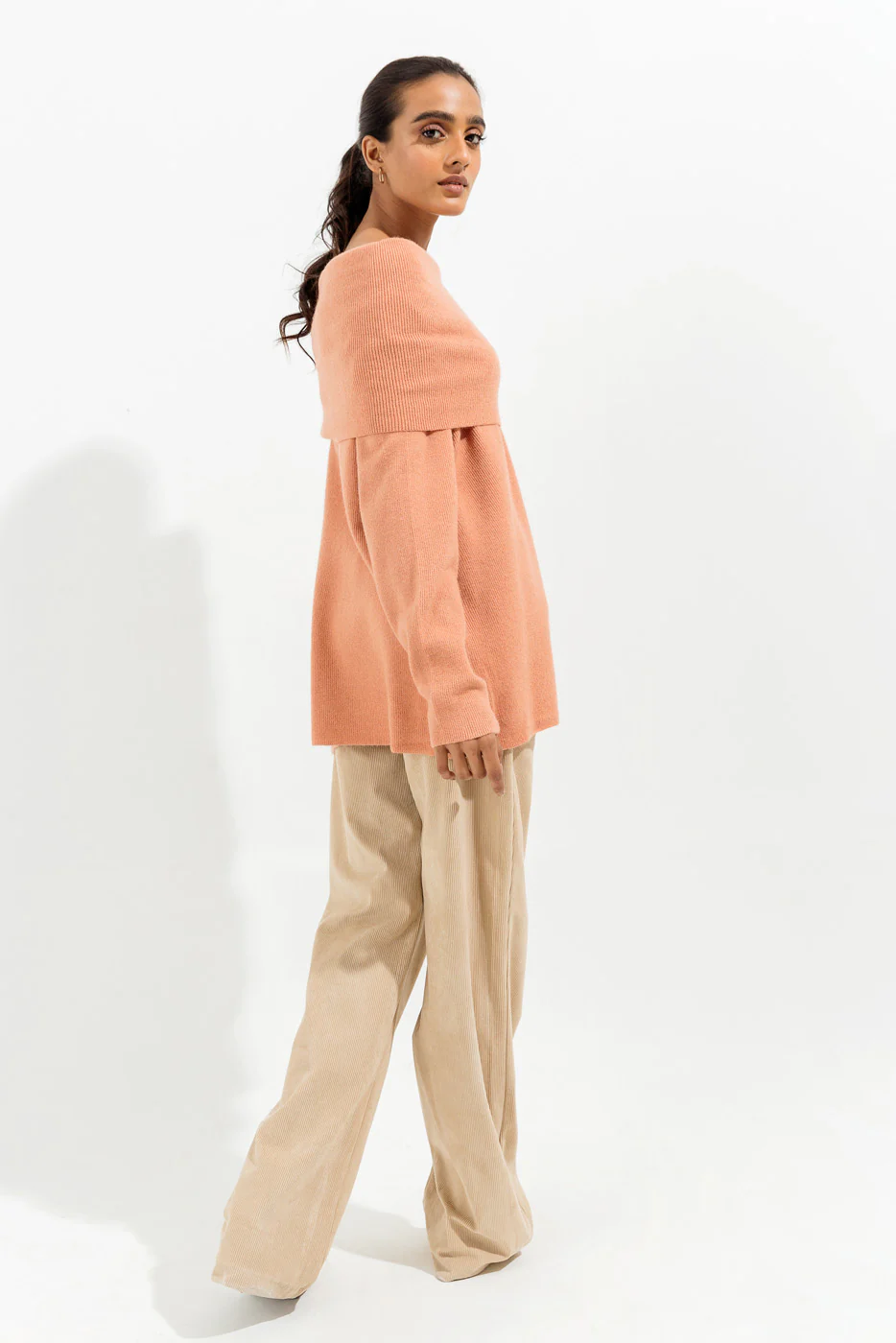 LIGHT CORAL OFFSHOULDER SWEATER - Image 4