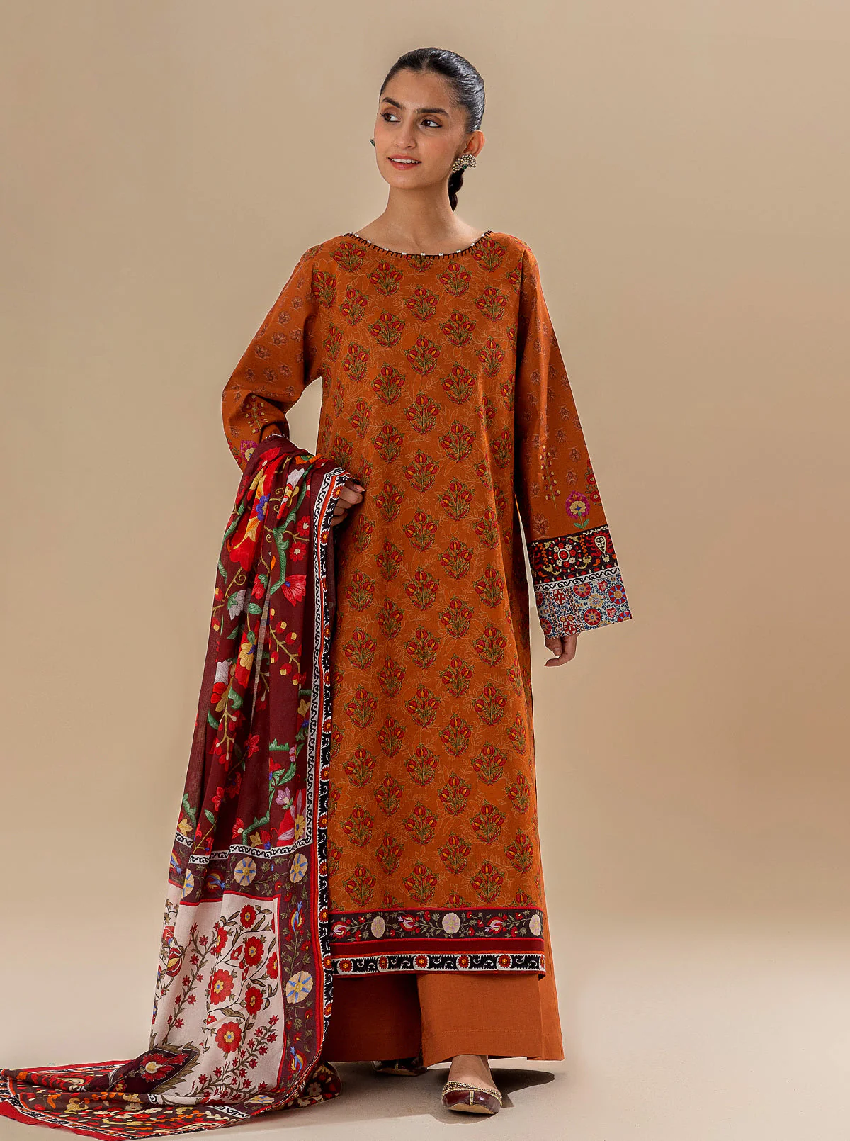 2 PIECE PRINTED LAWN SUIT-ROYAL FACADES (UNSTITCHED) (UNSTITCHED) - Image 3