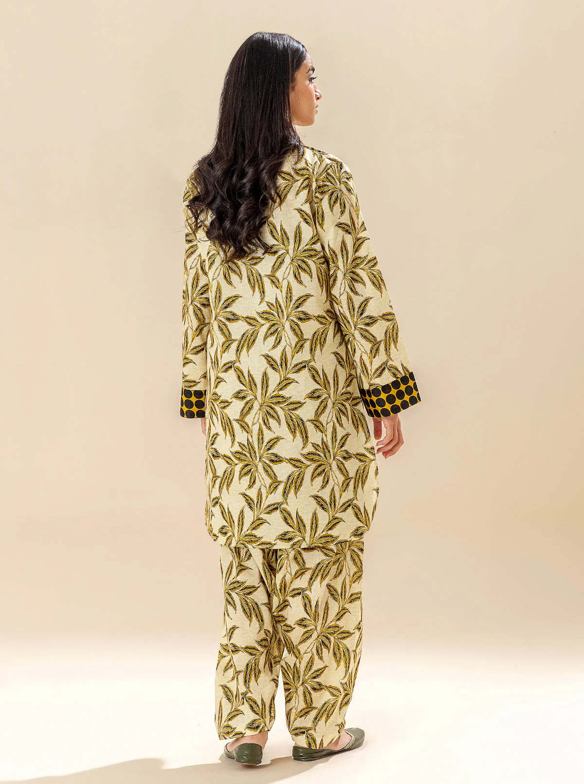 2 PIECE PRINTED LAWN SUIT - ROUGH FOLIAGE (UNSTITCHED) - Image 3