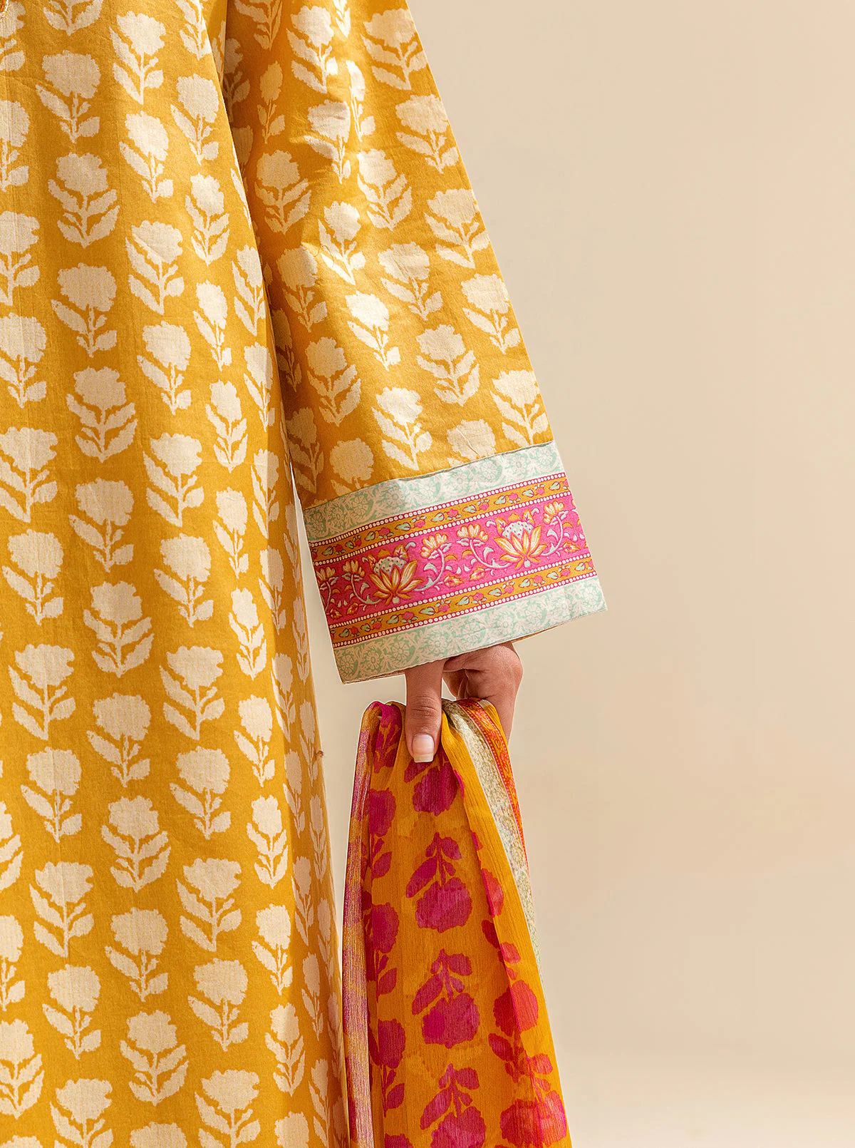 3 PIECE EMBROIDERED LAWN SUIT - SILHOUETTE SCENE (UNSTITCHED) - Image 6