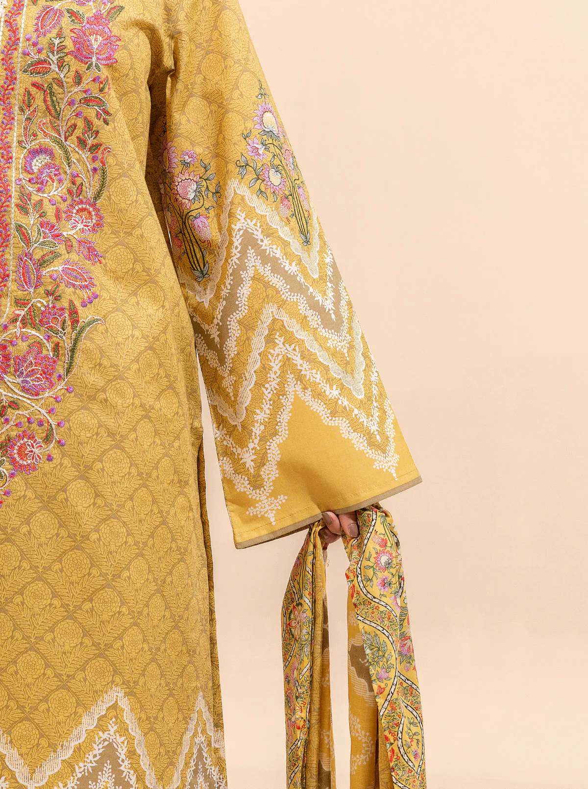 3 PIECE EMBROIDERED LAWN SUIT-SOMBRE SUN (UNSTITCHED) - Image 6