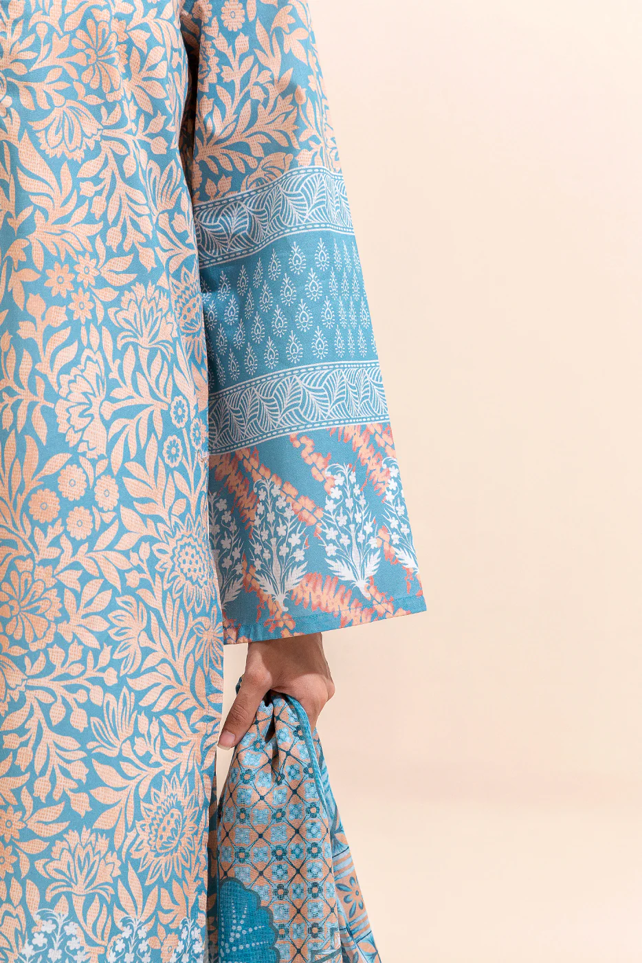 2 PIECE PRINTED LAWN SUIT-SEAMLESS SEASON (UNSTITCHED) - Image 6