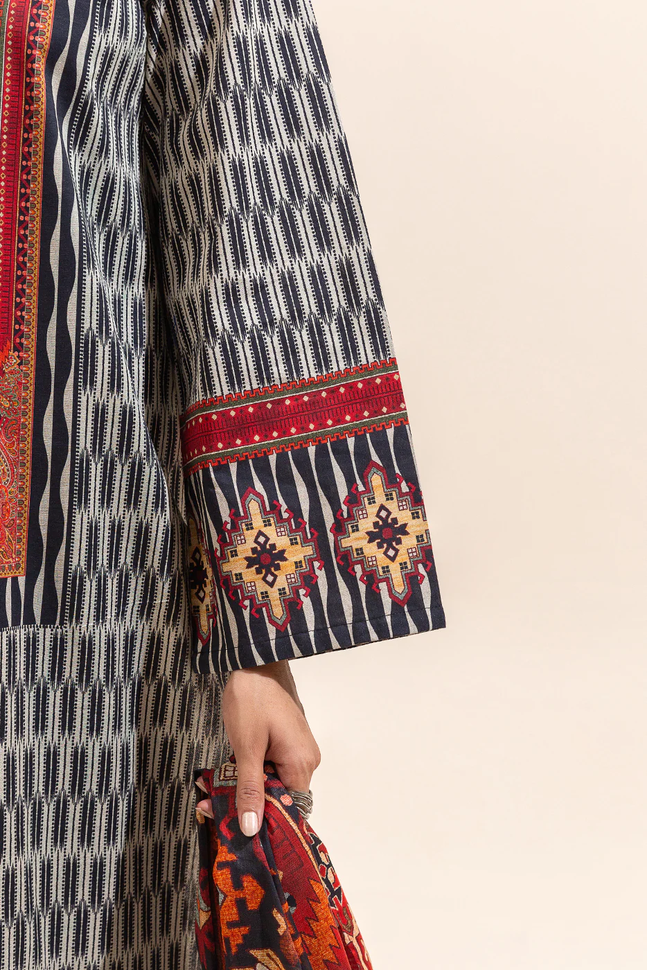 3 PIECE PRINTED LAWN SUIT-TRIBAL TRACE (UNSTITCHED) - Image 4