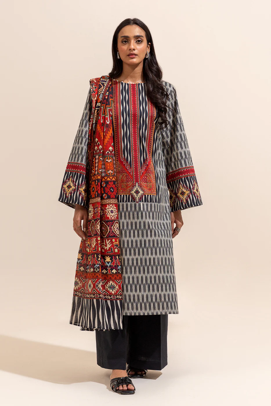 3 PIECE PRINTED LAWN SUIT-TRIBAL TRACE (UNSTITCHED) - Image 6