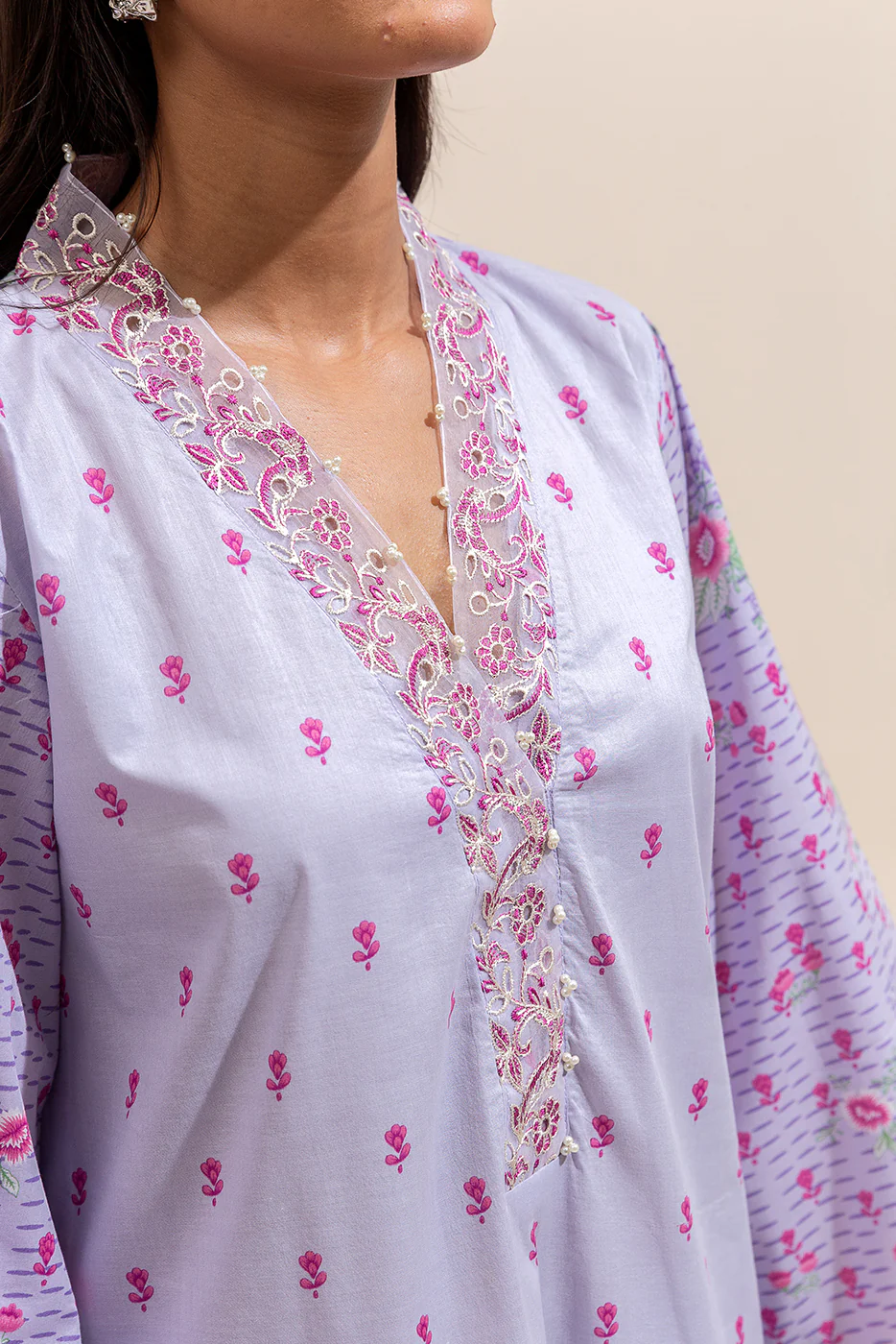 3 PIECE EMBROIDERED LAWN SUIT-LAVENDER BLOOM ( UNSTITCHED) - Image 5