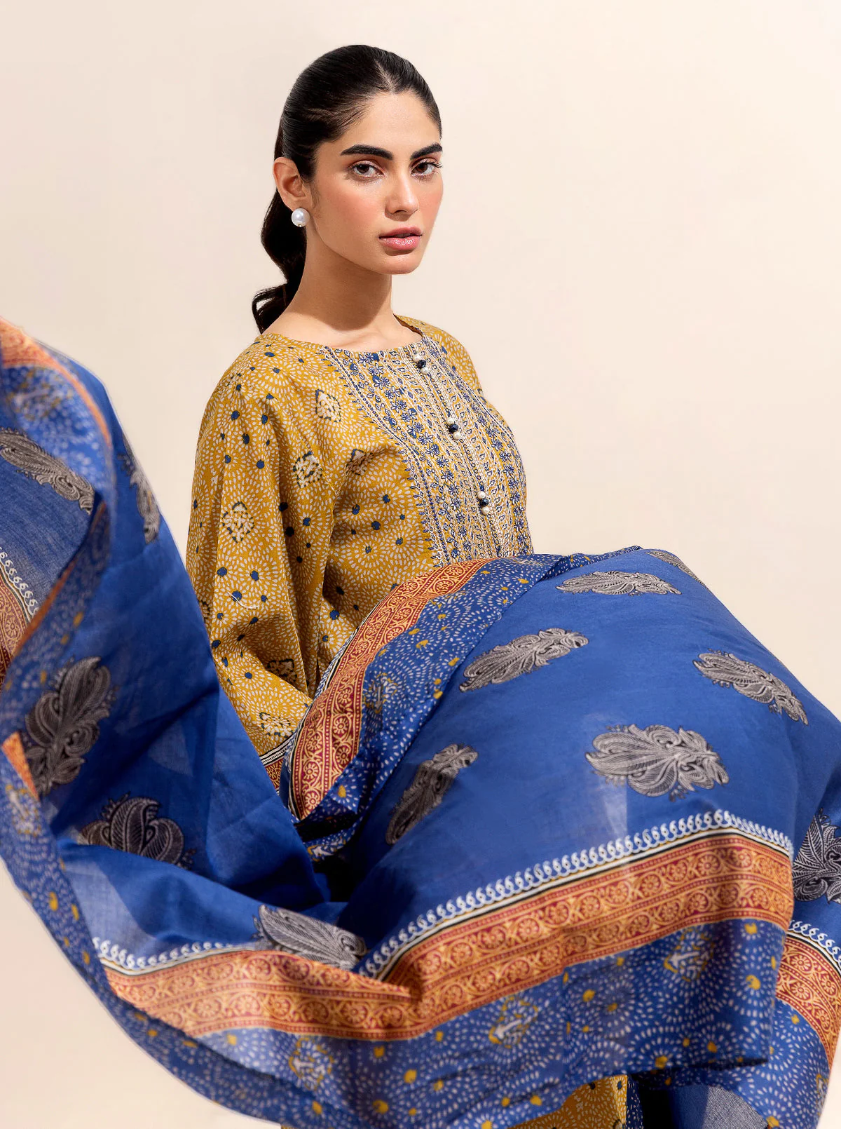 3 PIECE EMBROIDERED LAWN-OLD GOLD (UNSTITCHED) - Image 3