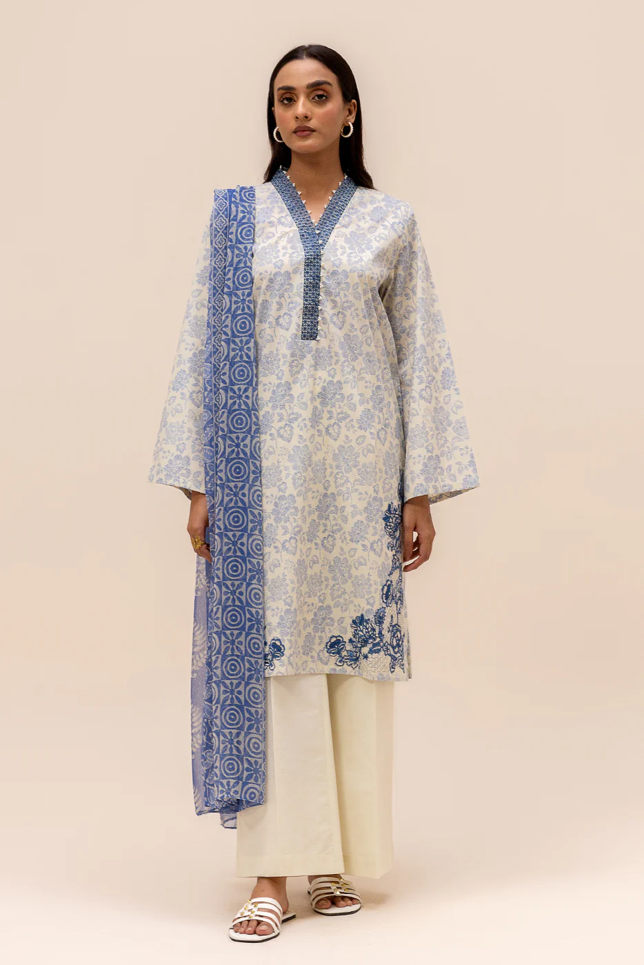 3 PIECE EMBROIDERED LAWN SUIT-CREAM DREAM (UNSTITCHED) - Image 2
