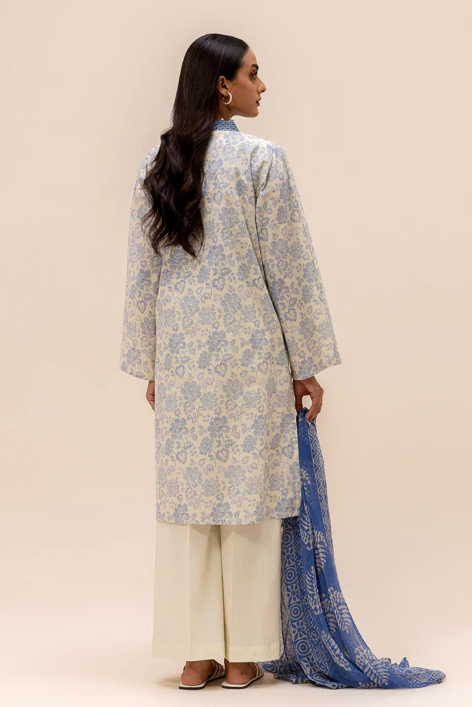 3 PIECE EMBROIDERED LAWN SUIT-CREAM DREAM (UNSTITCHED) - Image 4