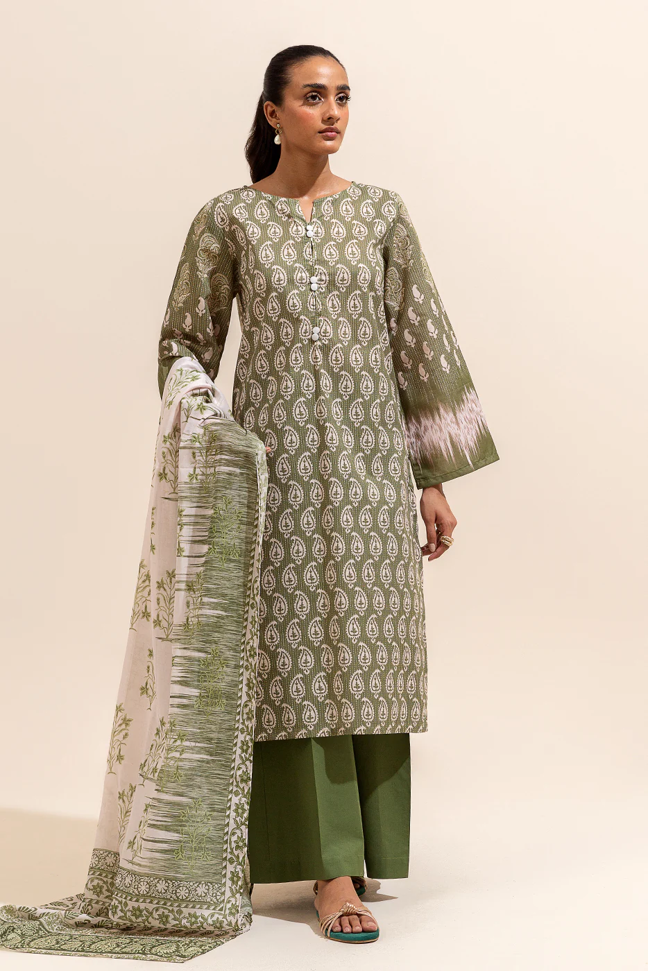 2 PIECE PRINTED LAWN SUIT-APPLE NILE (UNSTITCHED) - Image 4