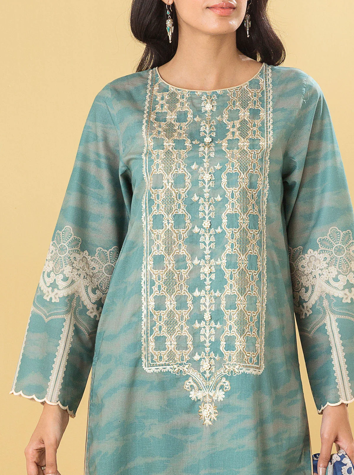 3 PIECE - EMBROIDERED LAWN SUIT - GEMSTONE TEAL - Image 4