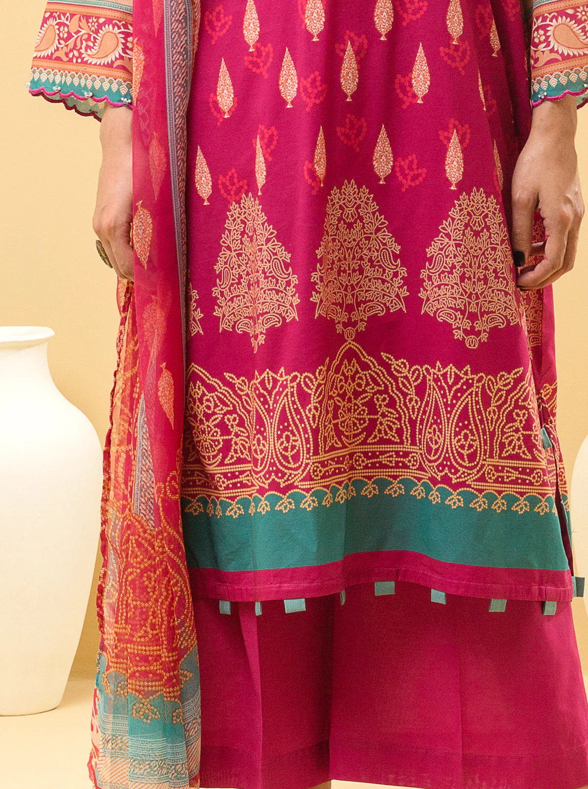 3 PIECE - PRINTED LAWN SUIT - LUXE FUCHSIA - Image 2