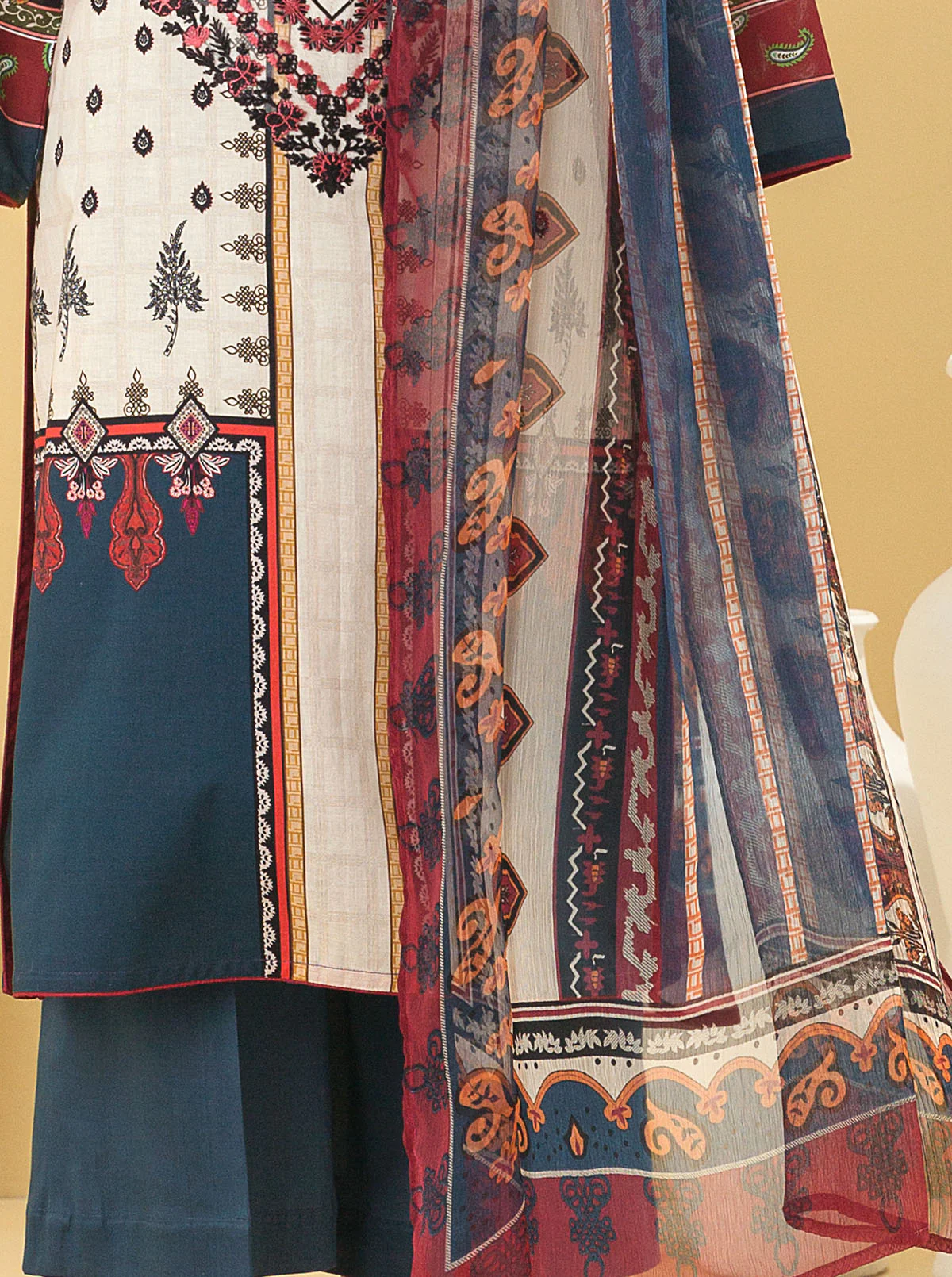 3 PIECE - EMBROIDERED LAWN SUIT - PEARLY JEWEL - Image 2