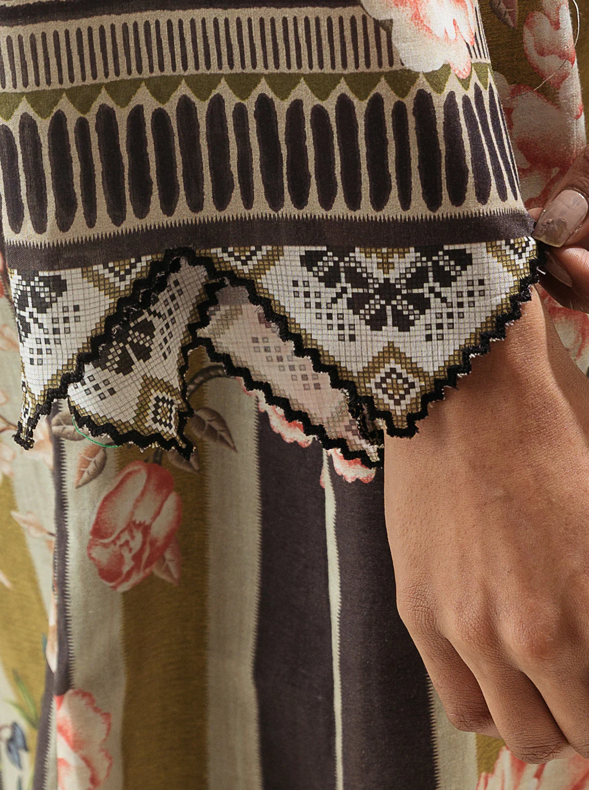 1 PIECE - PRINTED LAWN SHIRT - NATURAL LURE - Image 5