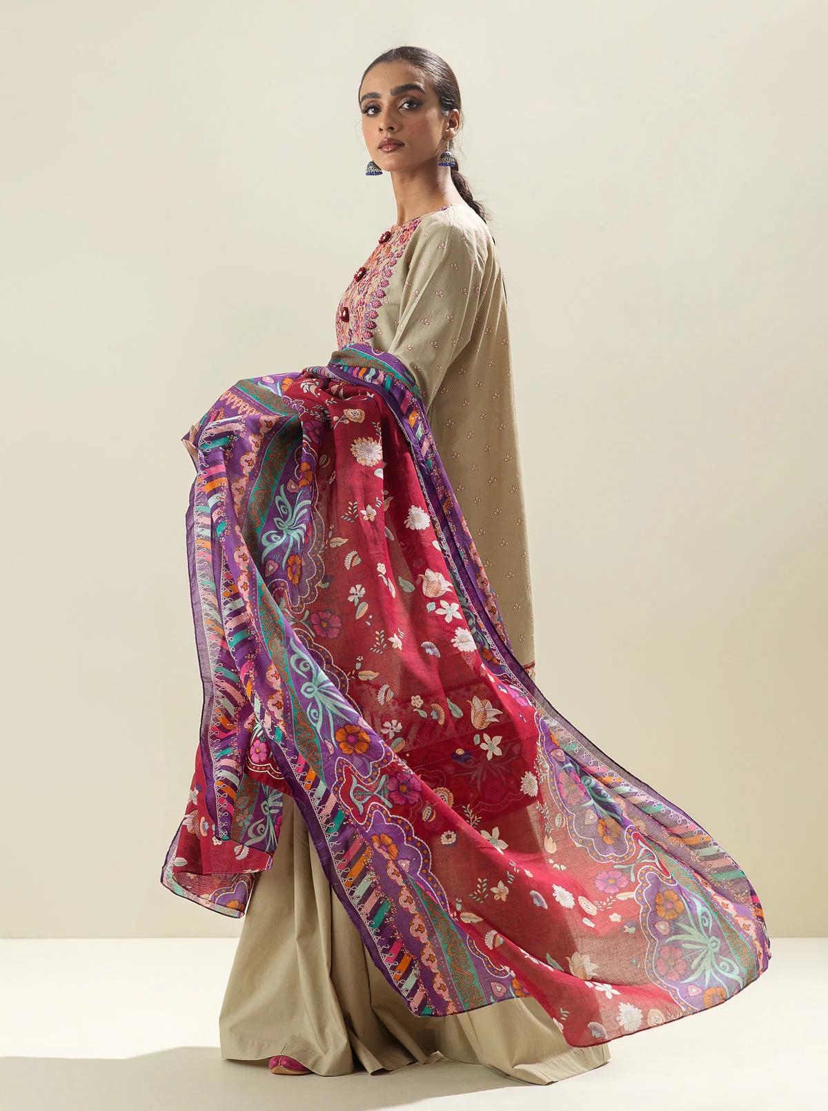 2 PIECE - EMBROIDERED LAWN SUIT - IVORY TALE - Image 2