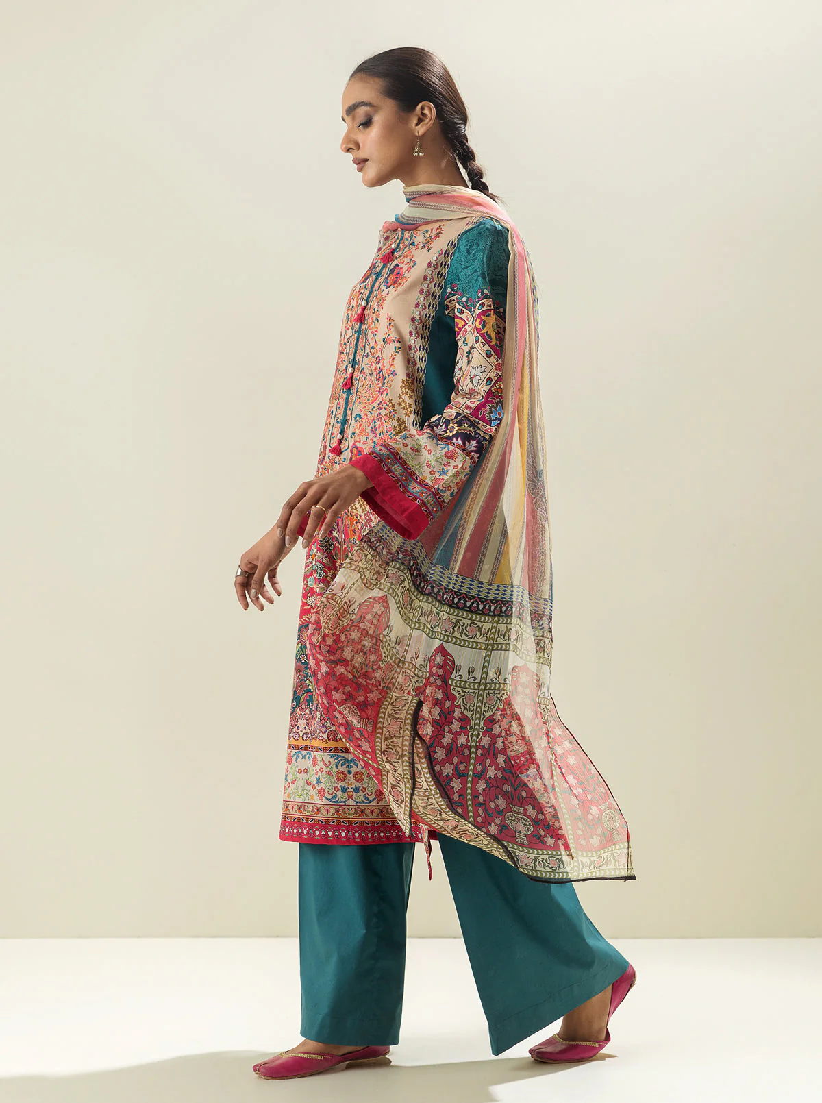 3 PIECE - EMBROIDERED LAWN SUIT - IMPERIAL REVEAL - Image 3