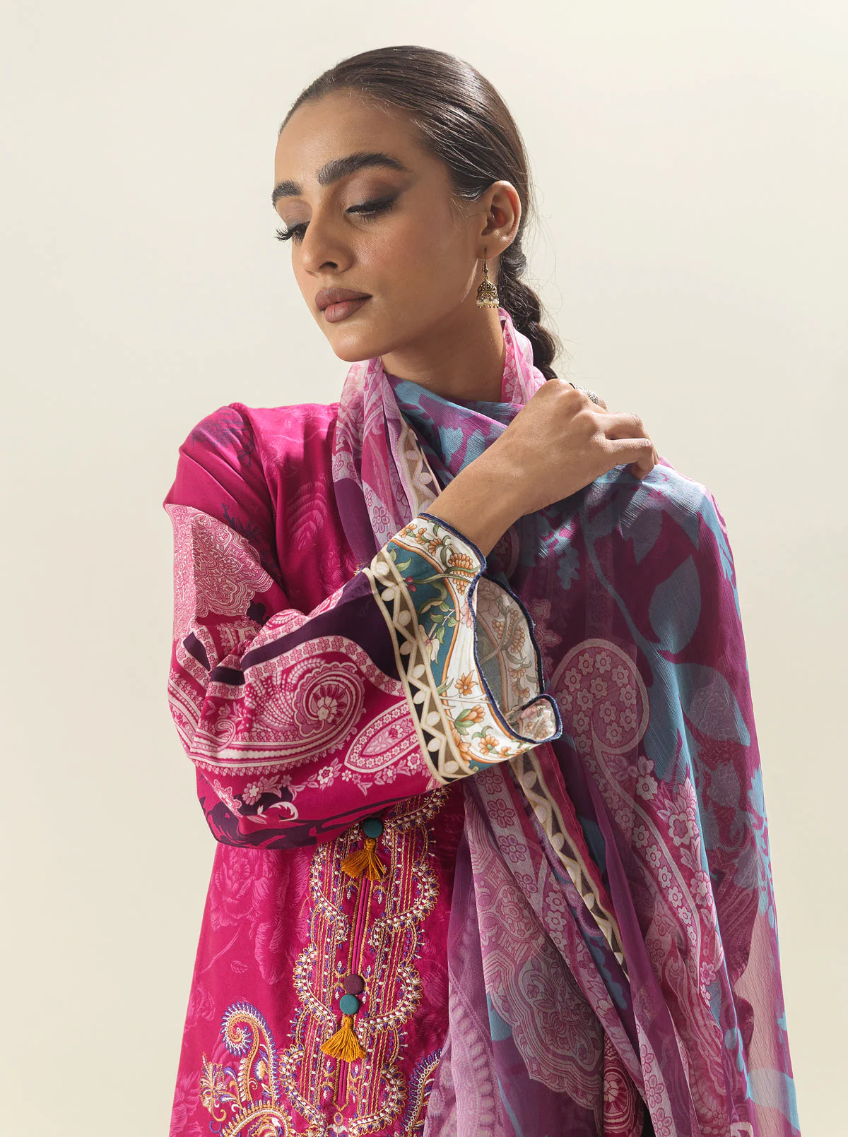 3 PIECE - EMBROIDERED LAWN SUIT - MAGENTA MUSE - Image 5