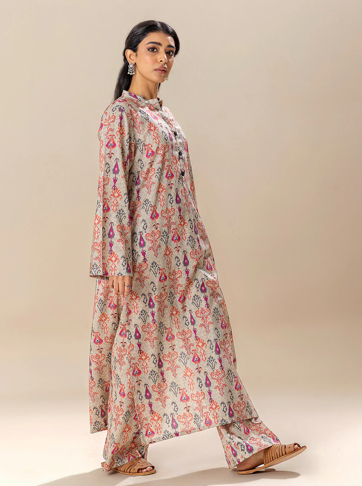2 PIECE PRINTED LAWN SUIT-SINUOUS SYNC (UNSTITCHED) - Image 4