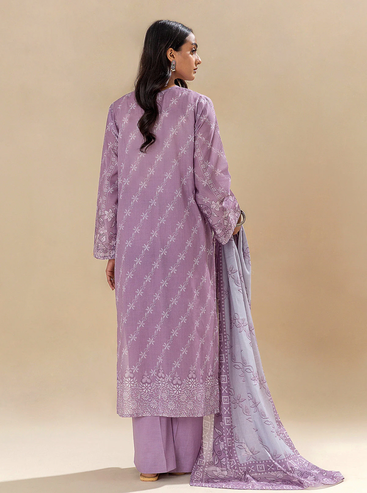 3 PIECE PRINTED LAWN SUIT-EVENING ROSE (UNSTITCHED) - Image 4