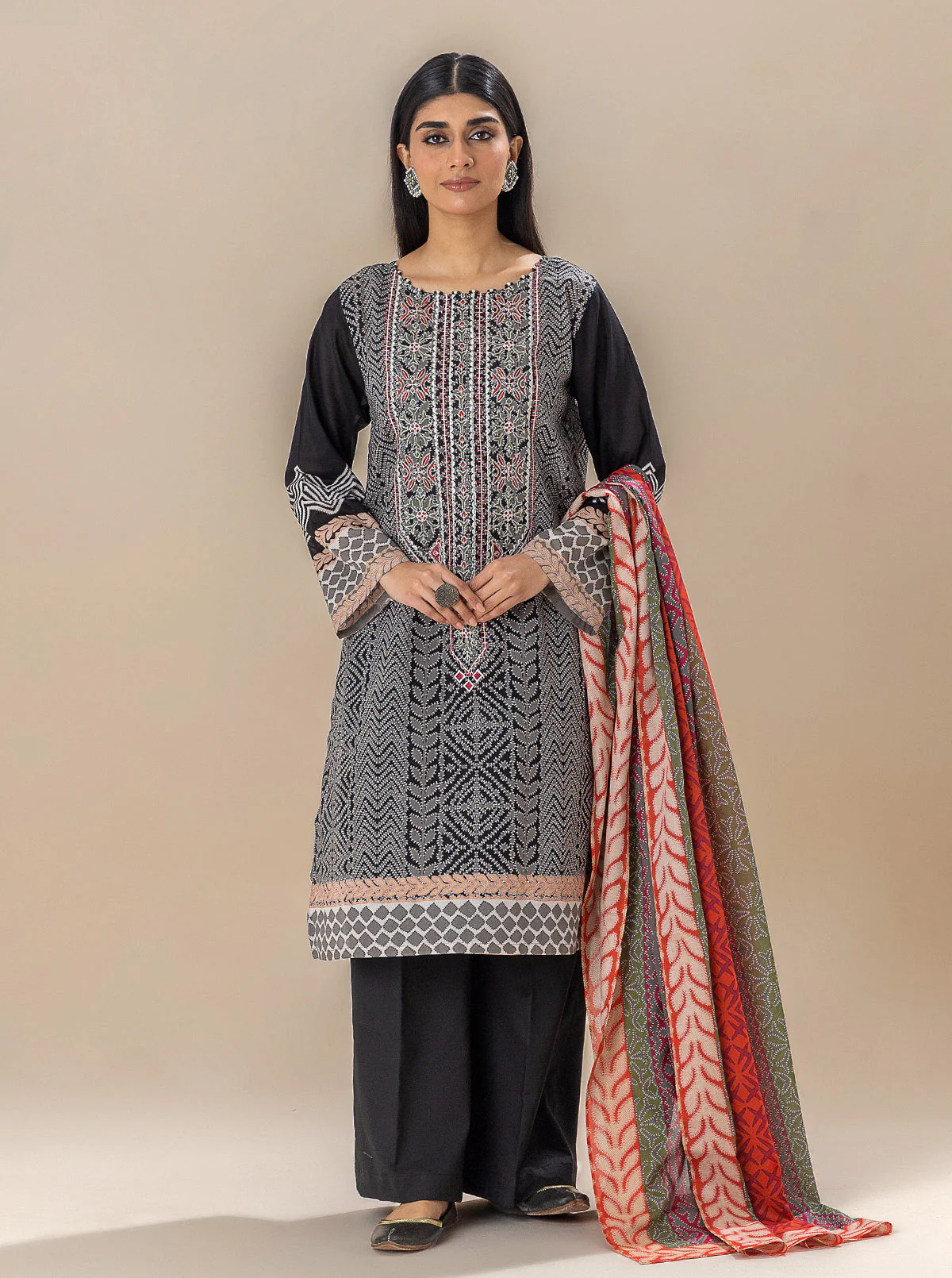 3 PIECE EMBROIDERED LAWN SUIT-EBONY BLISS (UNSTITCHED) - Image 6