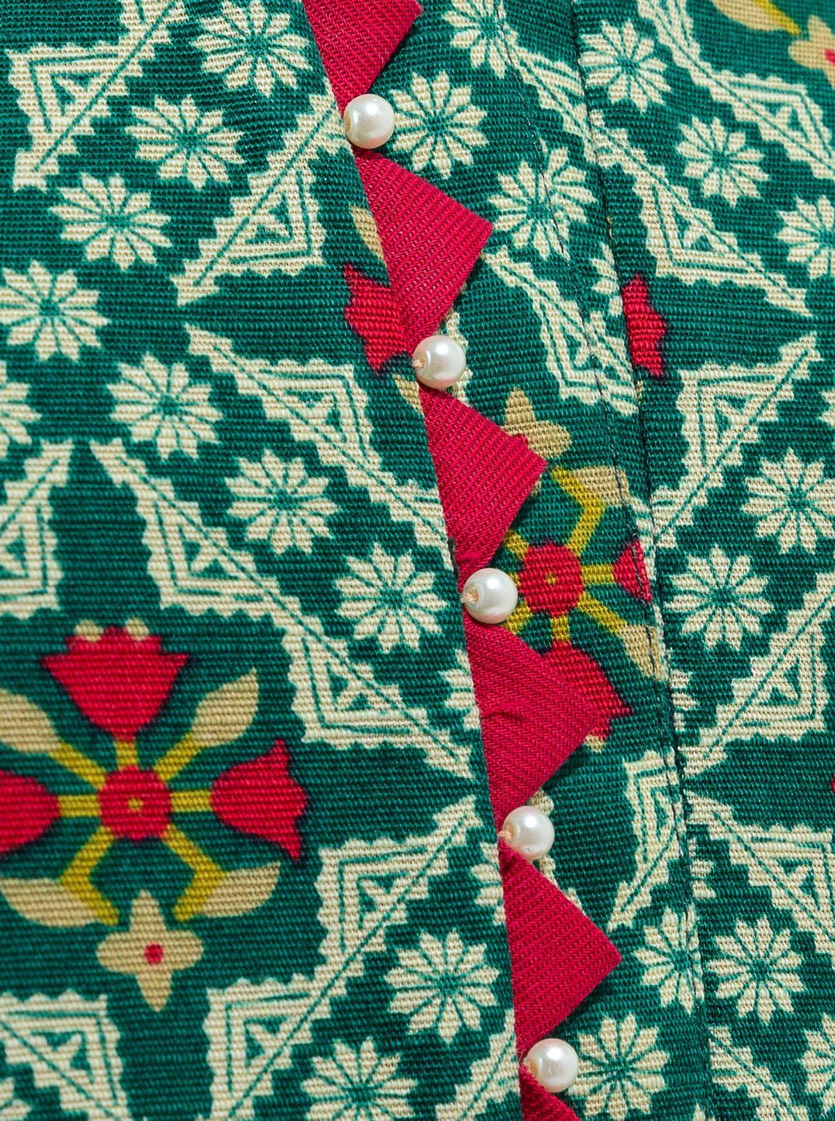 2 PIECE - PRINTED KHADDAR SUIT - VIVID LUSH - Image 4