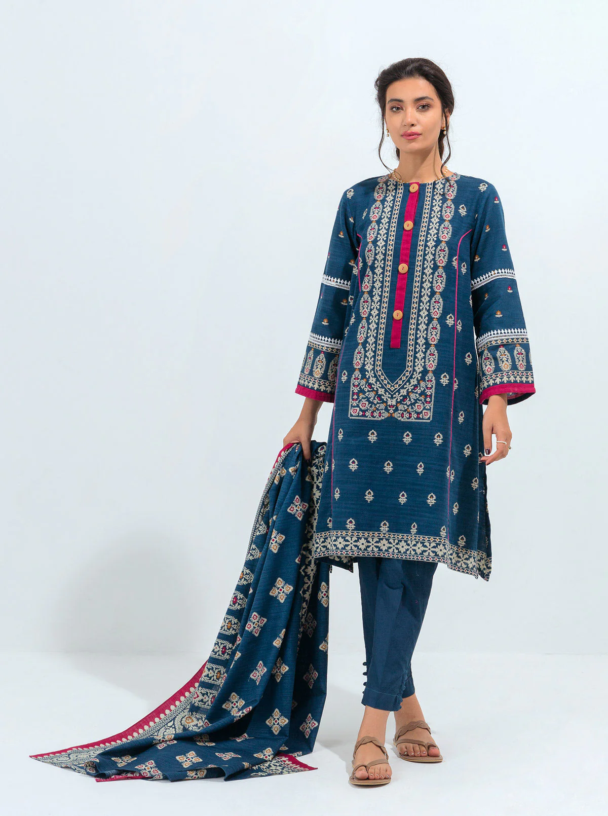 3 PIECE - PRINTED KHADDAR SUIT - BLUE BROCADE - Image 4