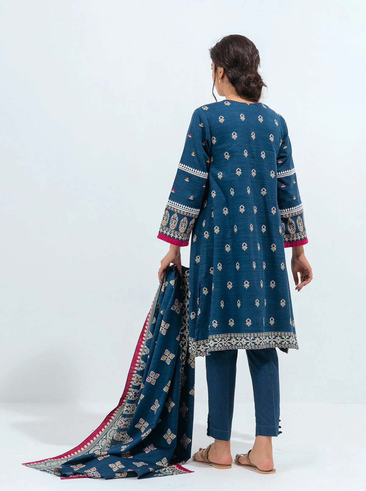 3 PIECE - PRINTED KHADDAR SUIT - BLUE BROCADE - Image 6