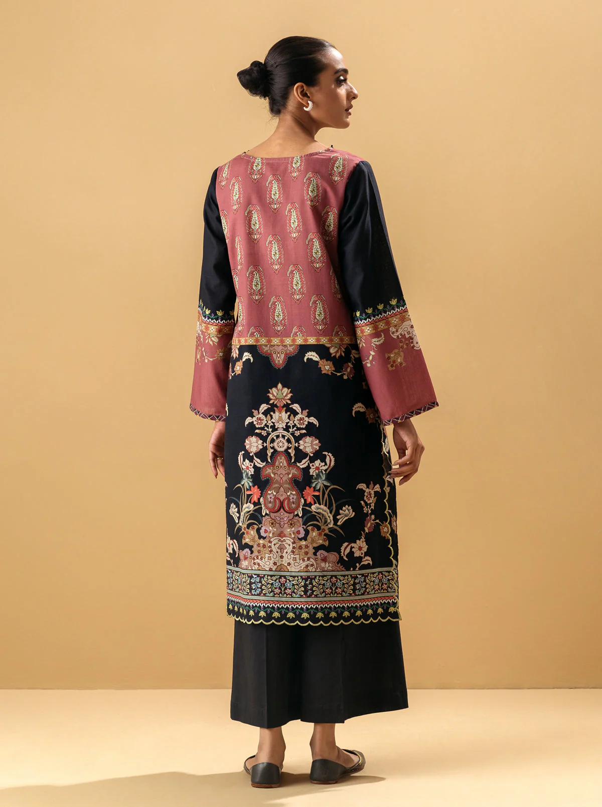 1 PIECE - PRINTED KHADDAR SHIRT - EBONY GARDEN - Image 5