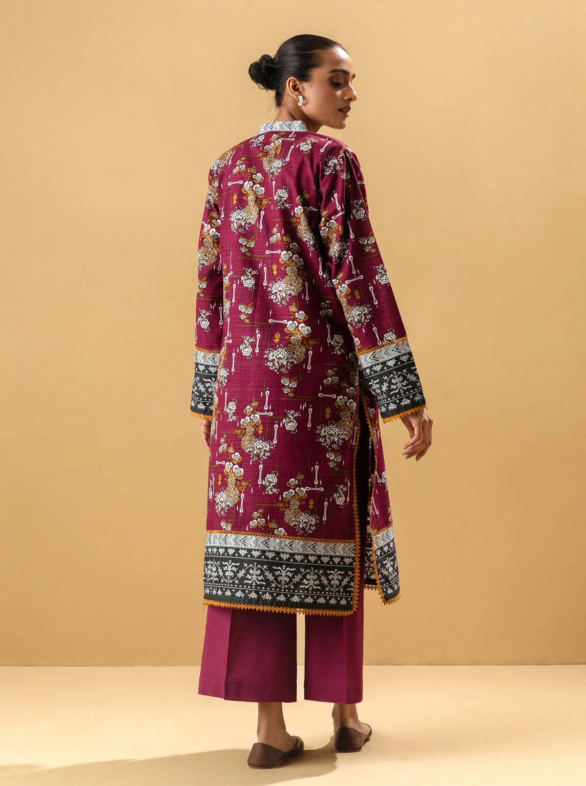 2 PIECE - PRINTED KHADDAR SUIT - PORCELAIN CLOUDS - Image 5